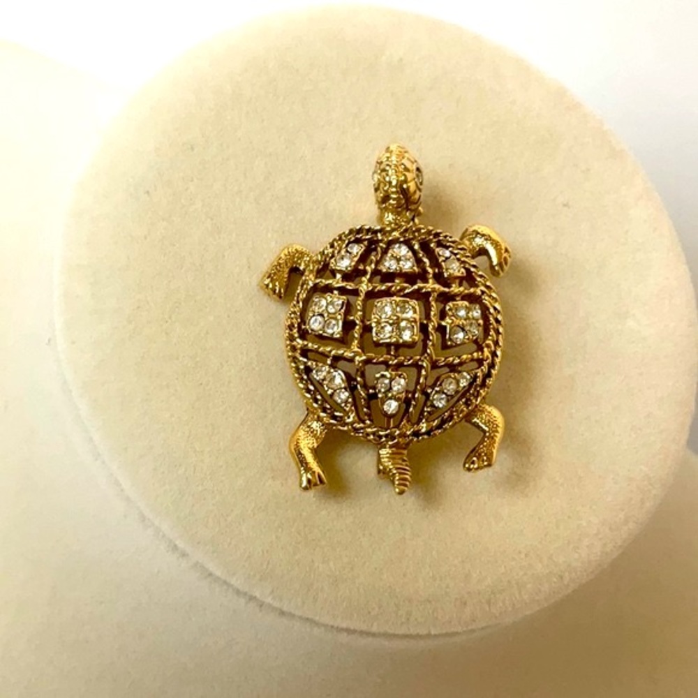 Crystal Turtle Pin